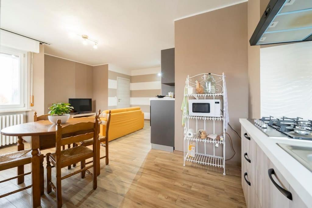 Bella Borgo Apartment Borgo San Dalmazzo Luaran gambar