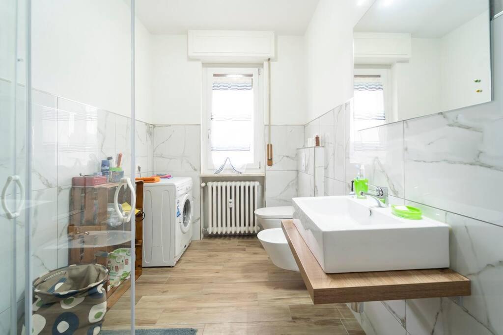 Bella Borgo Apartment Borgo San Dalmazzo Luaran gambar