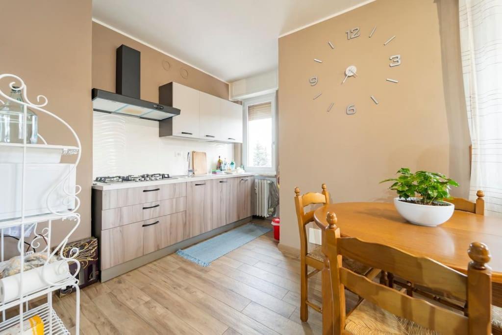 Bella Borgo Apartment Borgo San Dalmazzo Luaran gambar